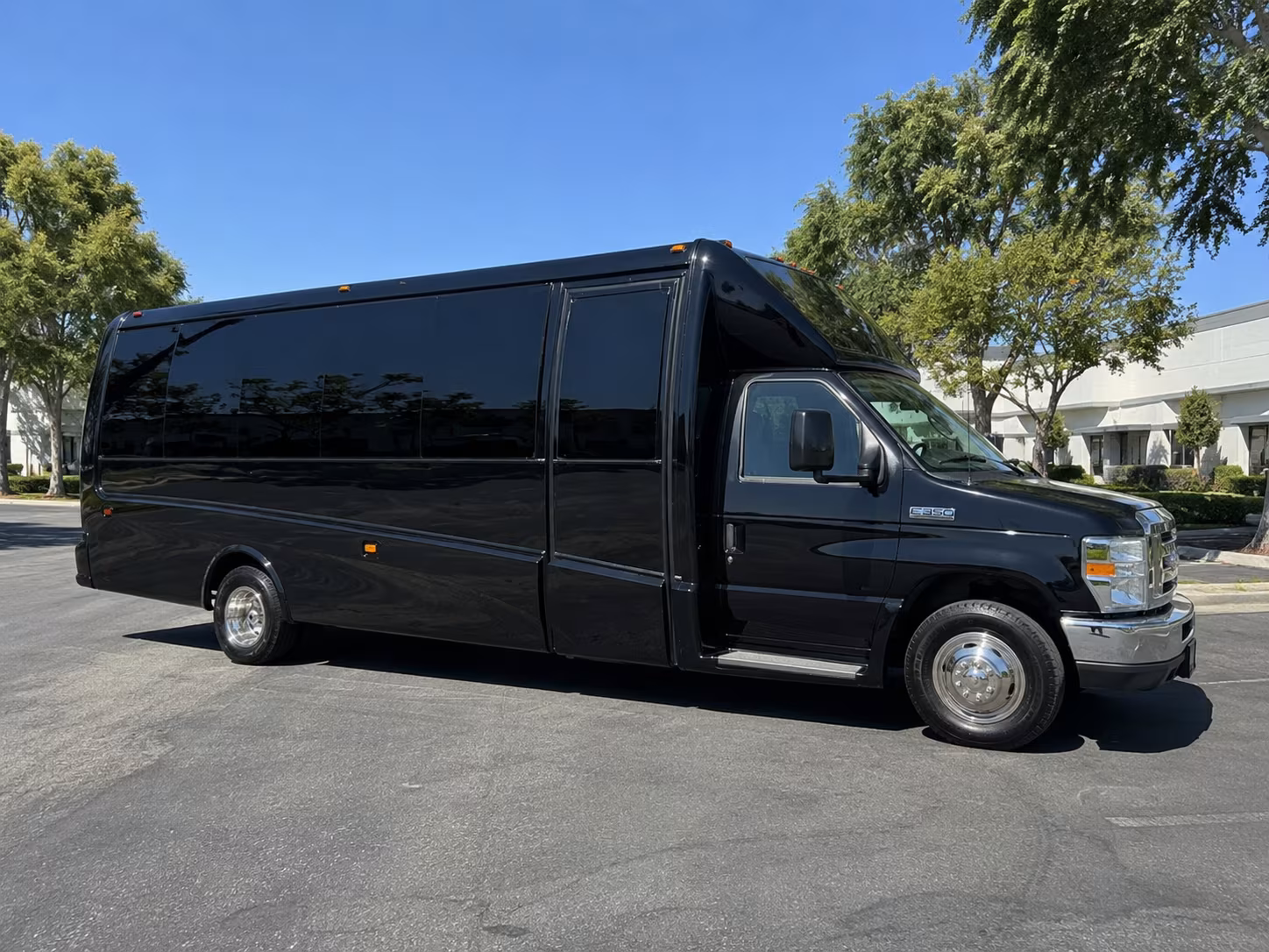 victorville corporate retreat shuttle bus rentals